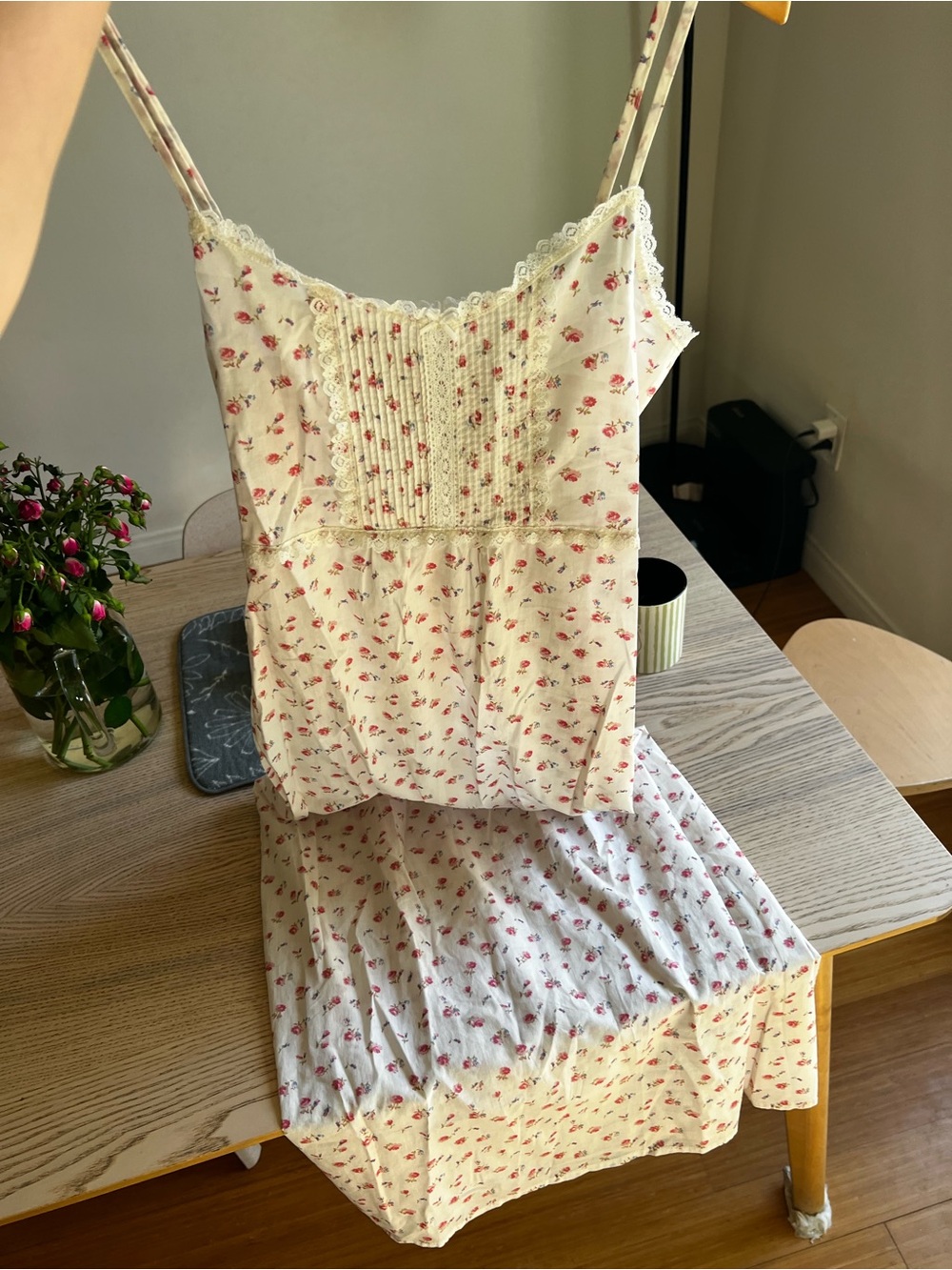 Floral Lace-Trim Cami dress in Cream with Pink Flowers